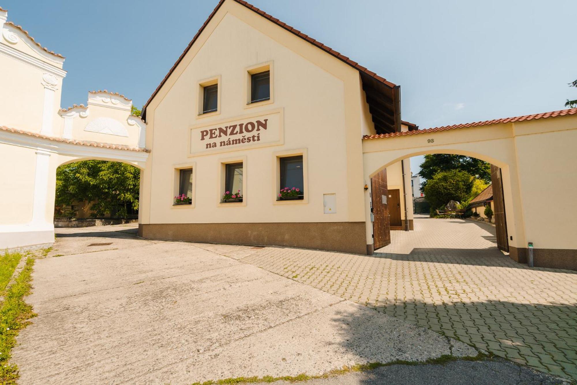 Penzion Sezemice מראה חיצוני תמונה